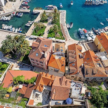 חוואר Lola Apartments - Zf Hvar מראה חיצוני תמונה