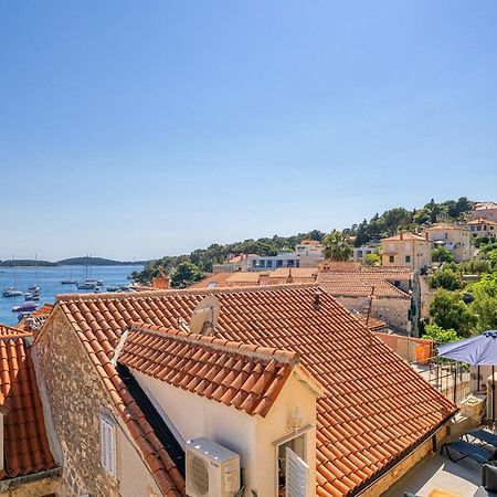 חוואר Lola Apartments - Zf Hvar מראה חיצוני תמונה