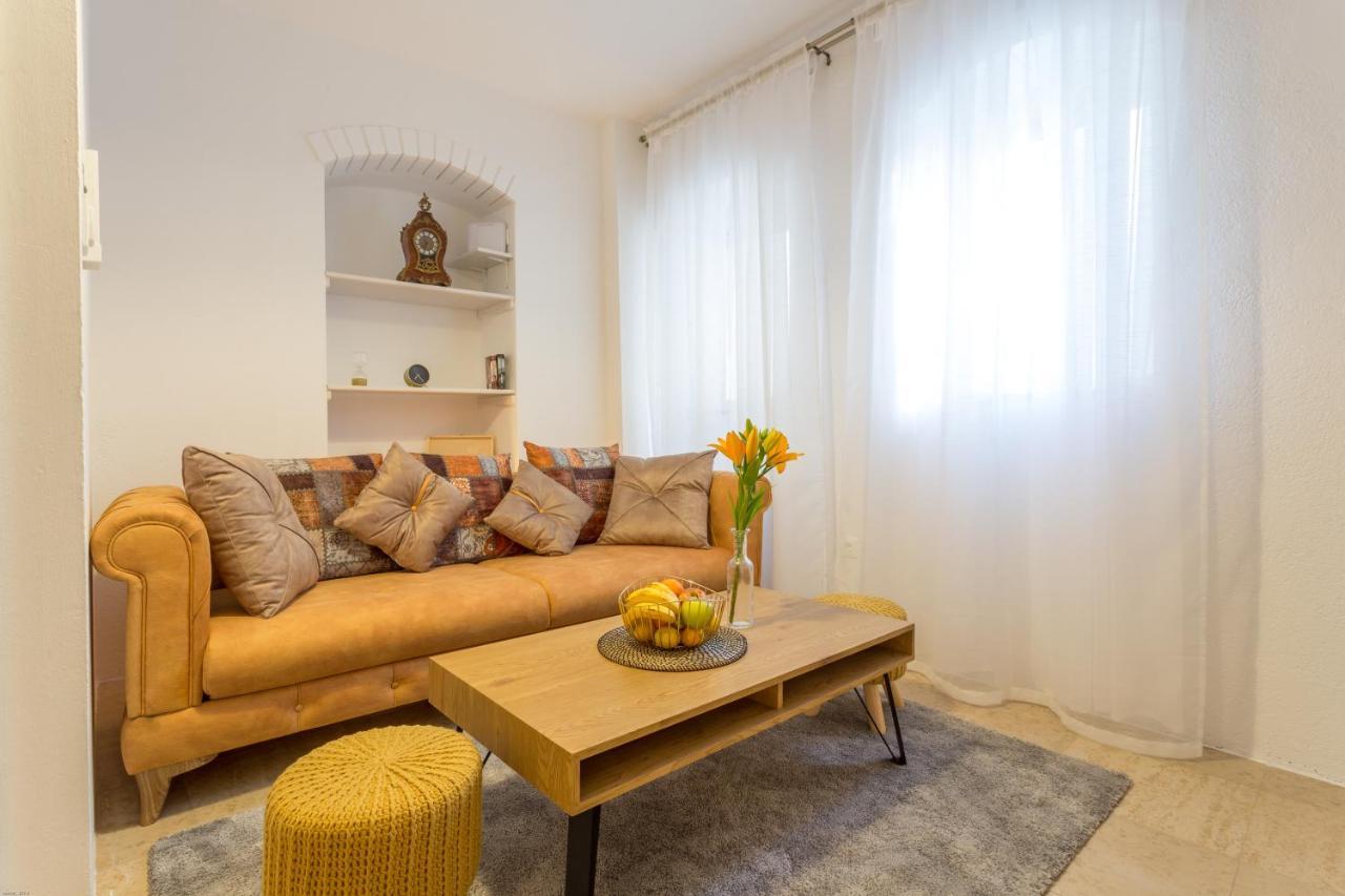 חוואר Lola Apartments - Zf Hvar מראה חיצוני תמונה
