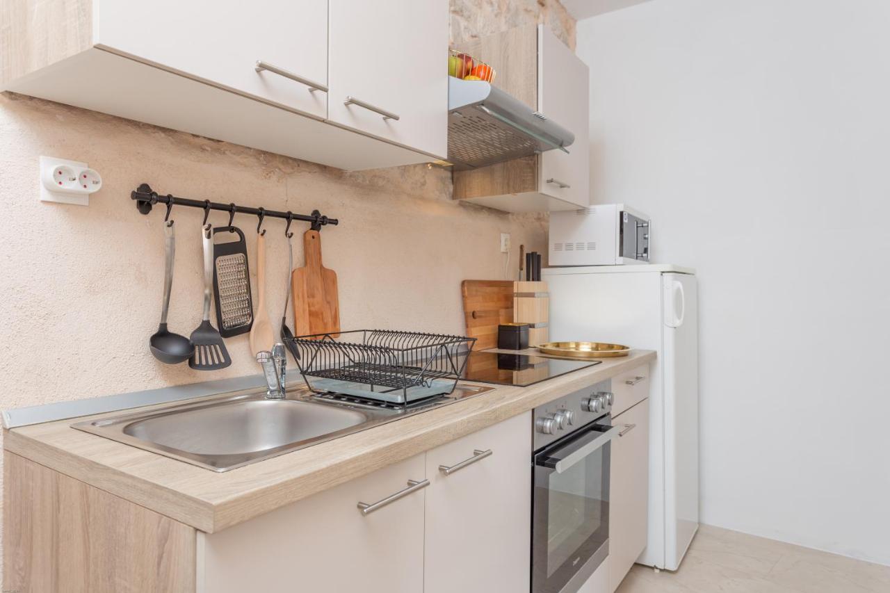 חוואר Lola Apartments - Zf Hvar מראה חיצוני תמונה