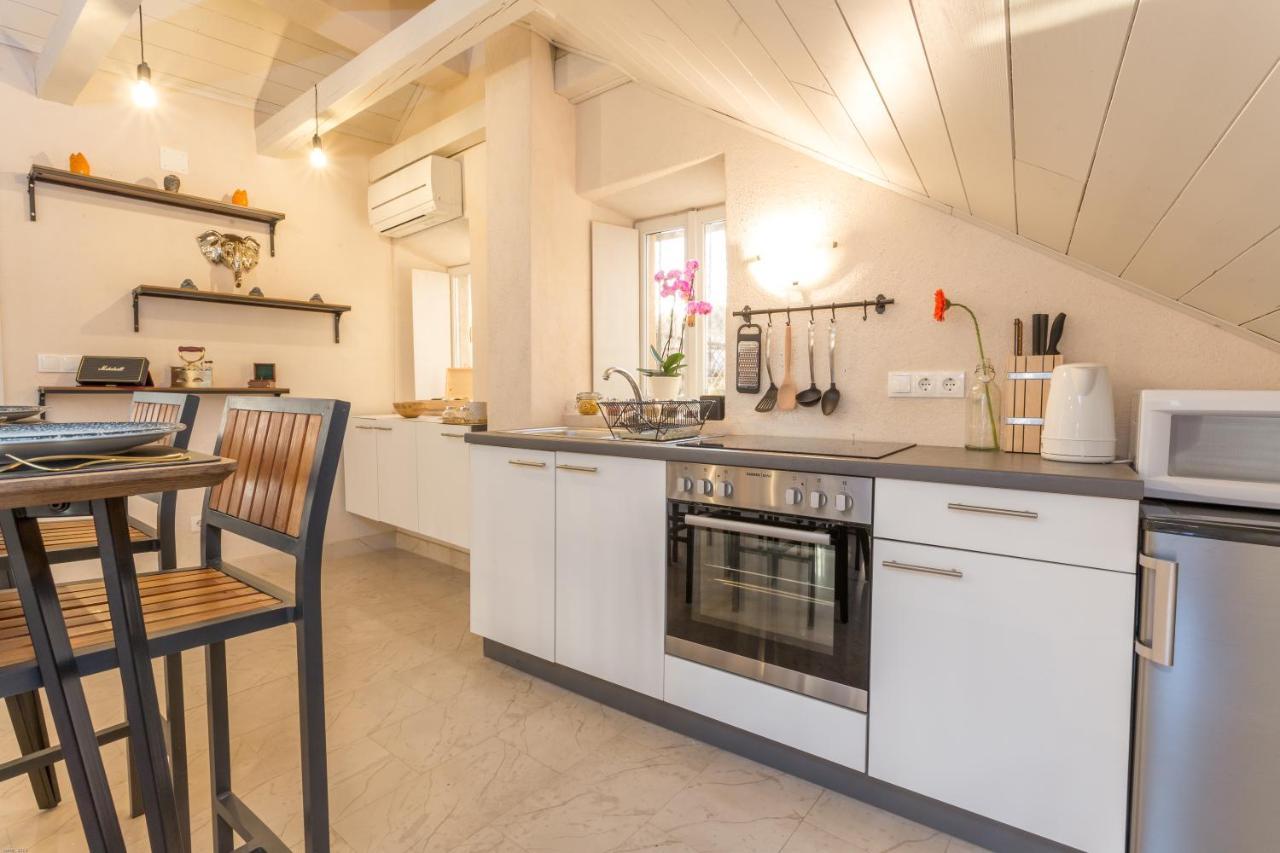 חוואר Lola Apartments - Zf Hvar מראה חיצוני תמונה