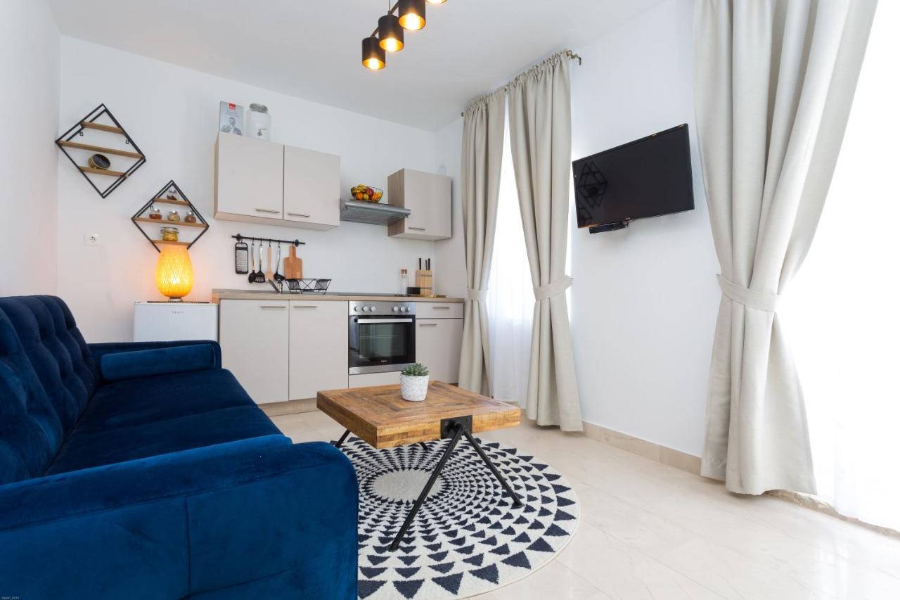 חוואר Lola Apartments - Zf Hvar מראה חיצוני תמונה